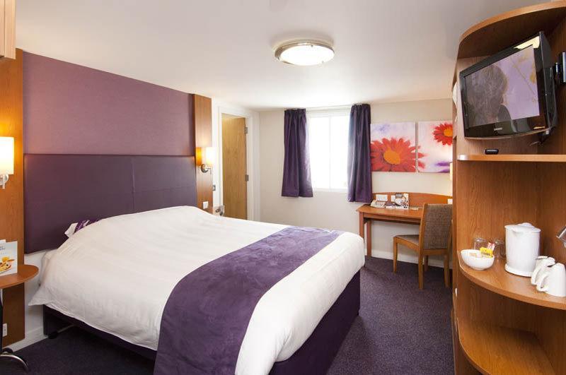 Dundee East Premier Travel Inn מראה חיצוני תמונה