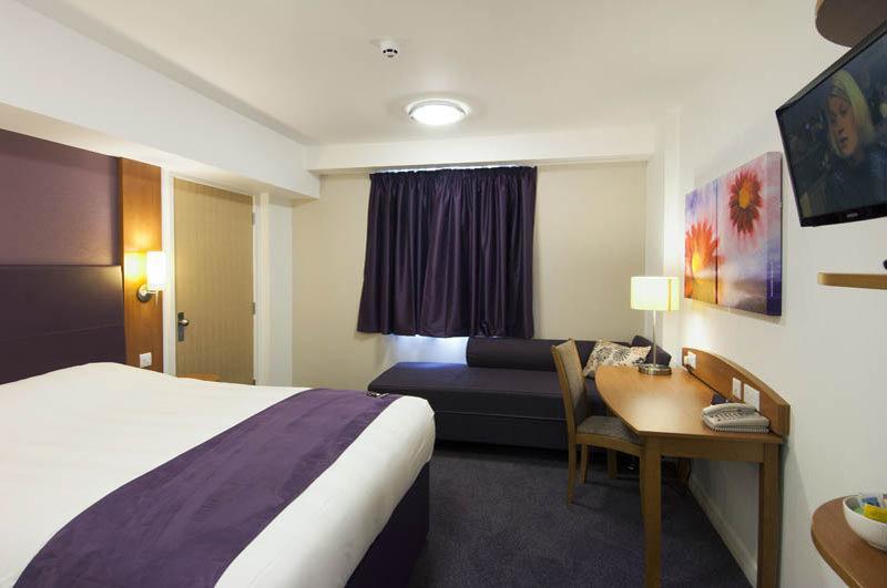 Dundee East Premier Travel Inn מראה חיצוני תמונה